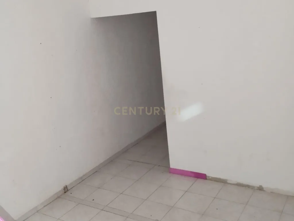 Loja com 2 pisos no centro comercial D'Avenida - Quinta do Rouxinol - Image 6