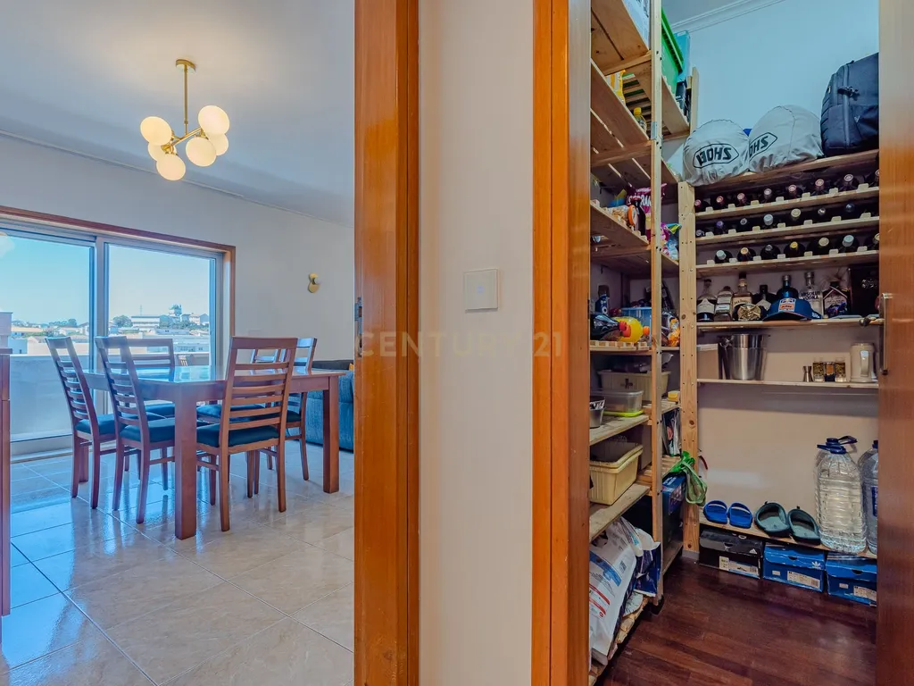 Apartamento T2 com terraço panorâmico – Rio Tinto - Image 6