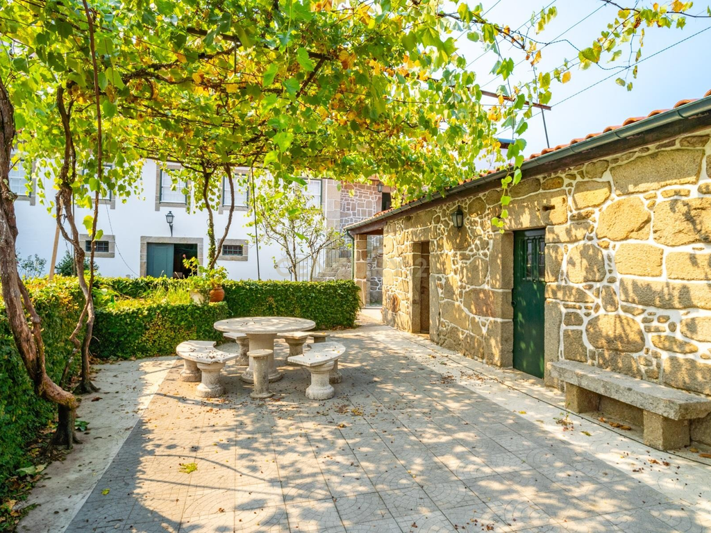 Casa Senhorial com 975 m2 em Amares, Braga - Image 8