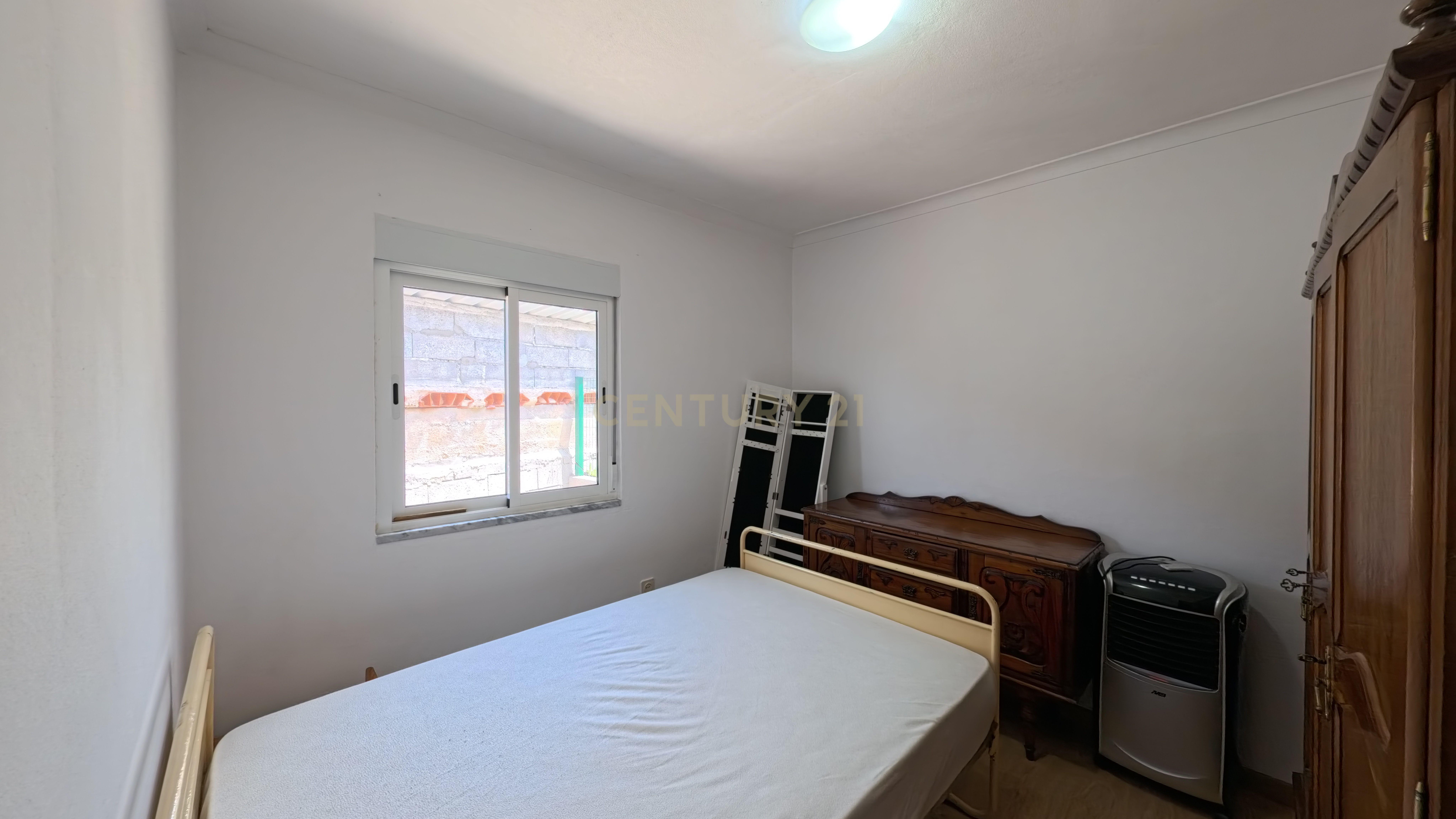 Fotografia 8 de Moradia térrea com espaço exterior + 3 Terrenos Rústicos em Queirã - Vouzela