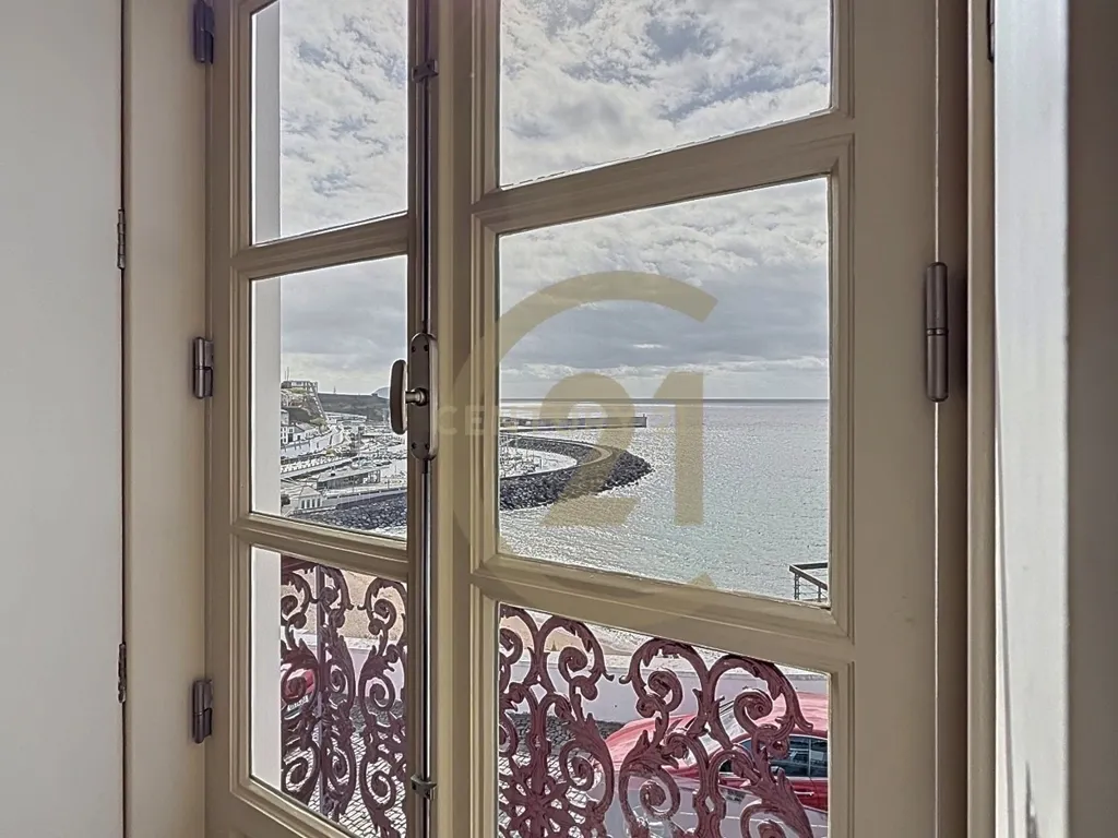 Luxuosa Moradia com Vista Mar em Angra do Heroísmo - Image 18