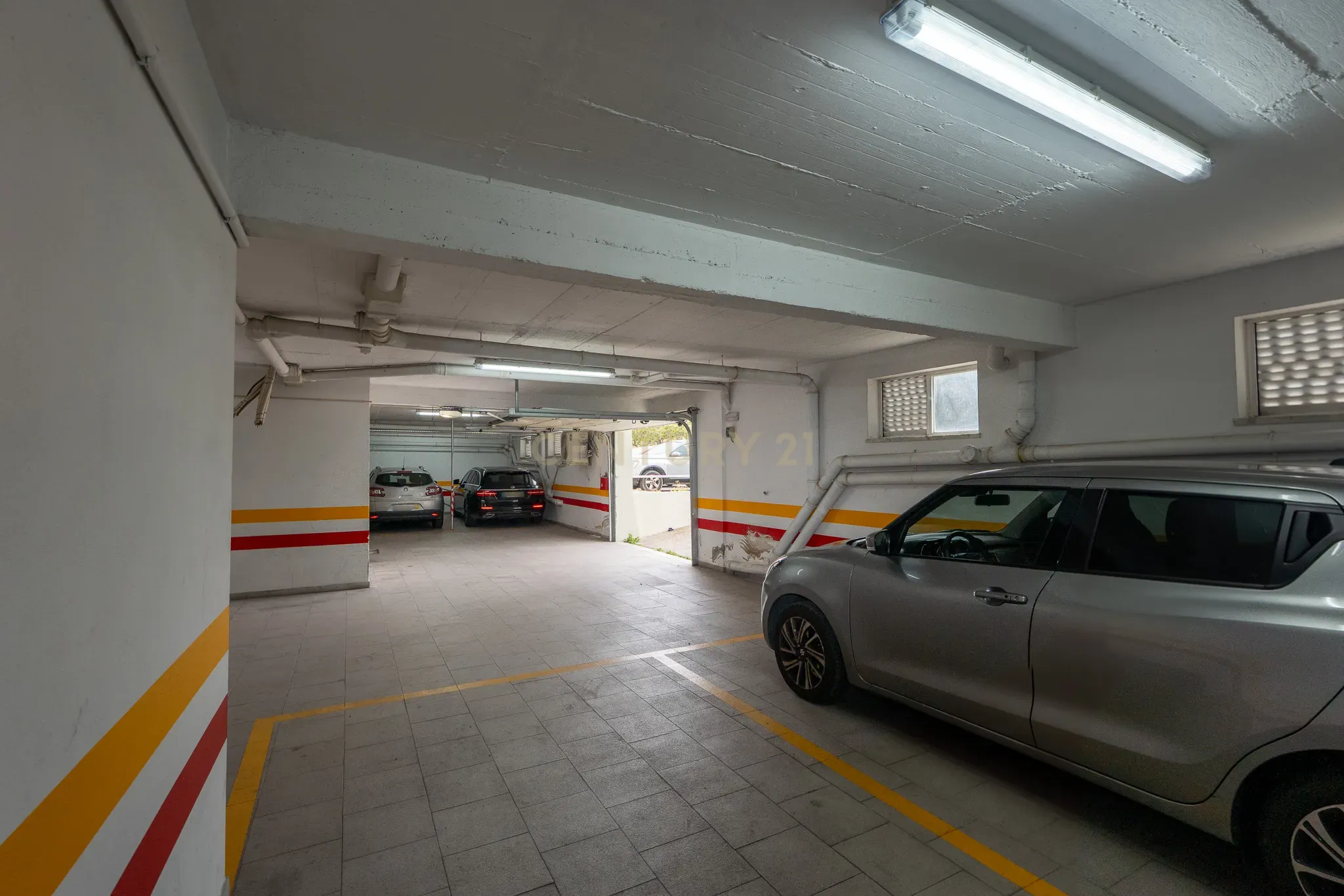 T2 em Excelente Estado no Montijo – Rés-do-chão Alto com Parqueamento e Arrecadação! - Image 33
