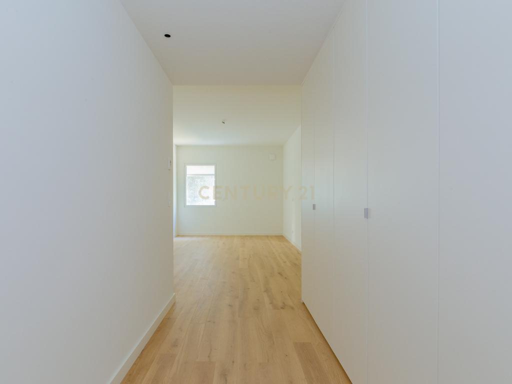 Apartamento T2 Novo a estrear em Areeiro - Image 20