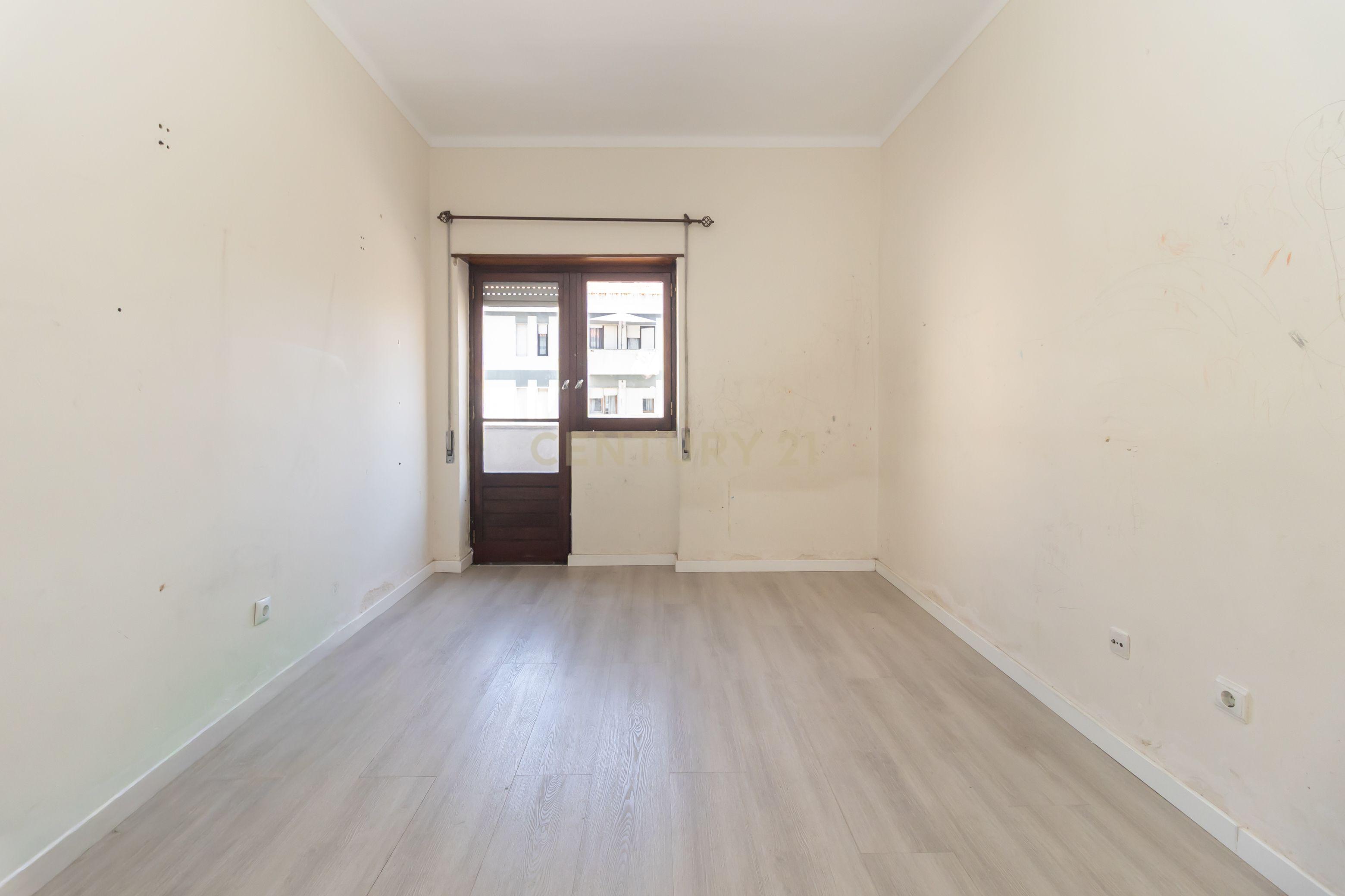 Fotografia 8 de Apartamento de 4 assoalhadas na Amora