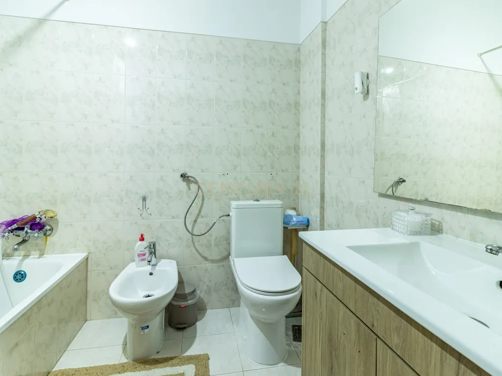 Apartamento T3 com Varanda na Quinta do Conde – 3º Andar - Image 14