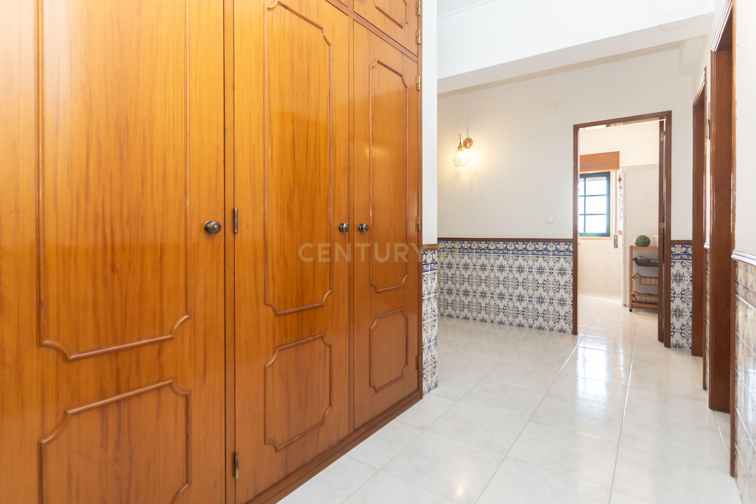 Fotografia 10 de Apartamento T2 com Parqueamento, Elevador, Pronto a Habitar – Uma Oportunidade a Não Perder