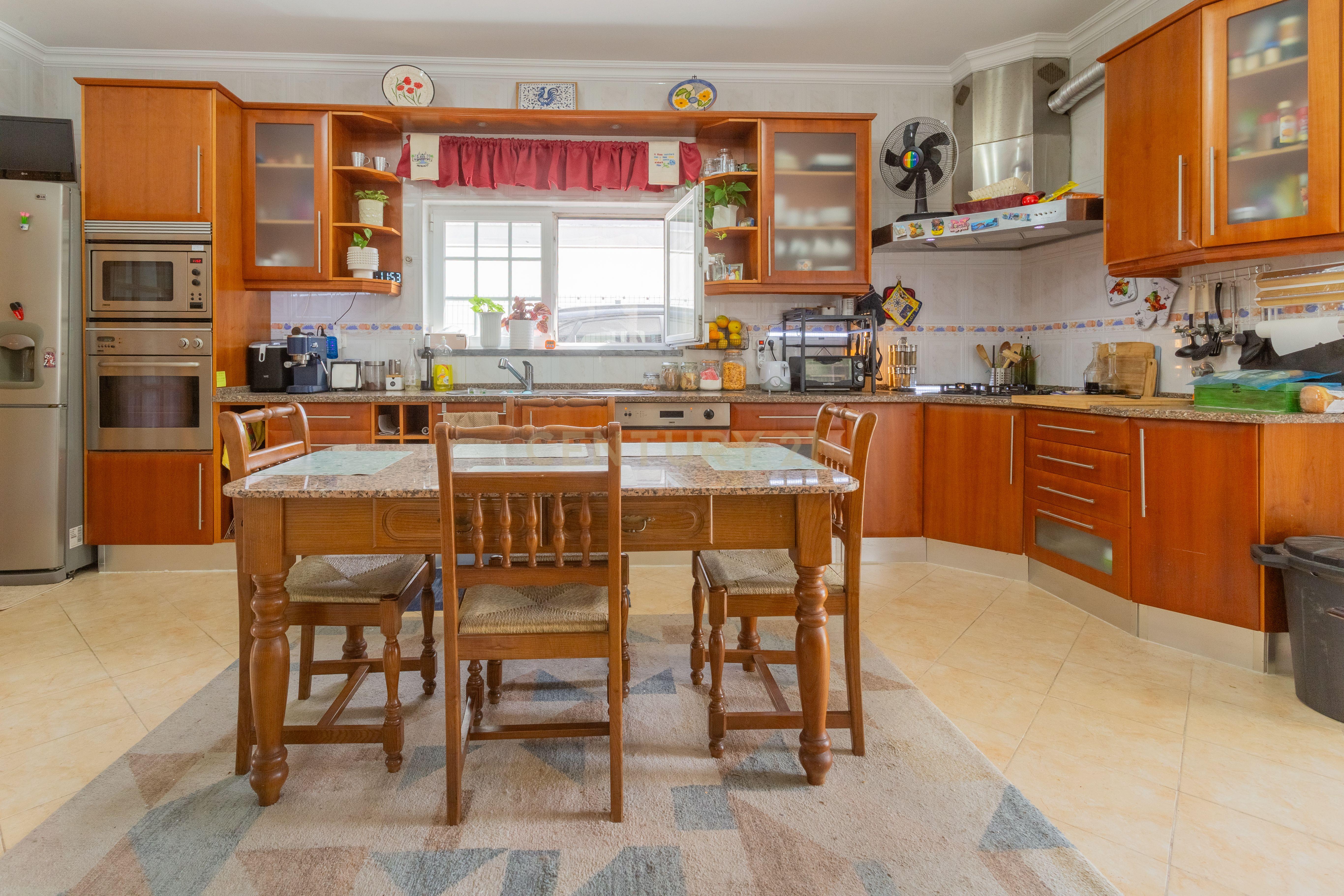 Fotografia 8 de Moradia Isolada T4 na Quinta do Anjo – Conforto, Espaço e Eficiência Energética