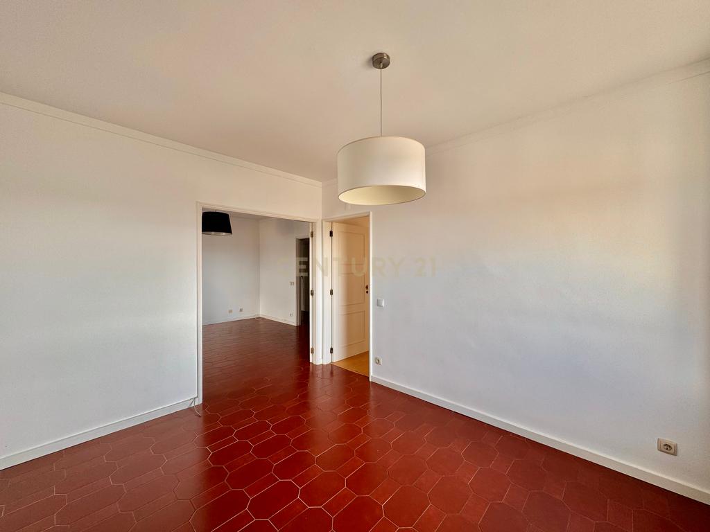 Apartamento T4 no centro de Santo Tirso - Image 12