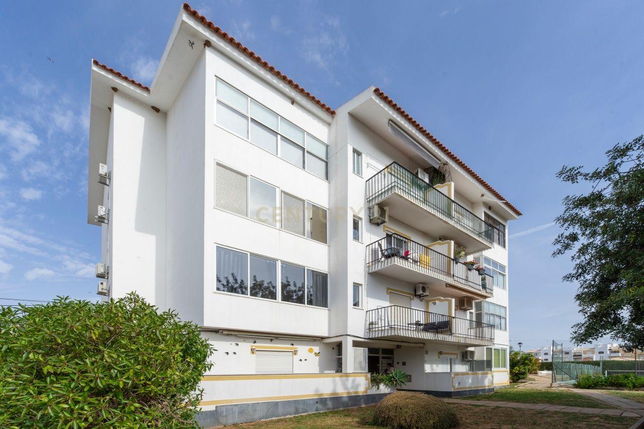 Apartamento T3 excelentes áreas, varandas em todas as divisões, Vale de Caranguejo, Tavira