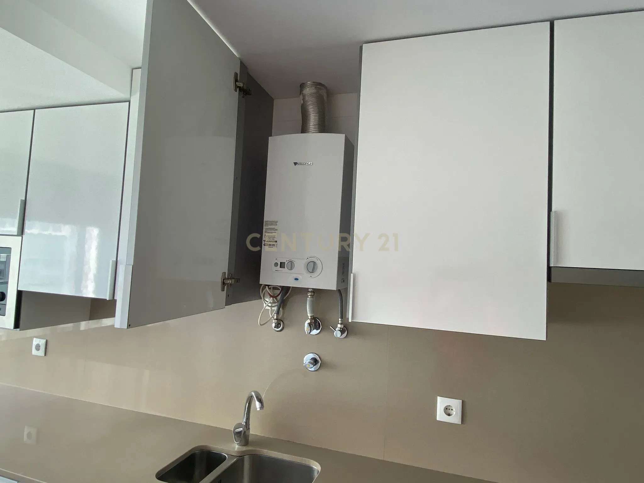 Apartamento T2 em Lisboa - Image 19