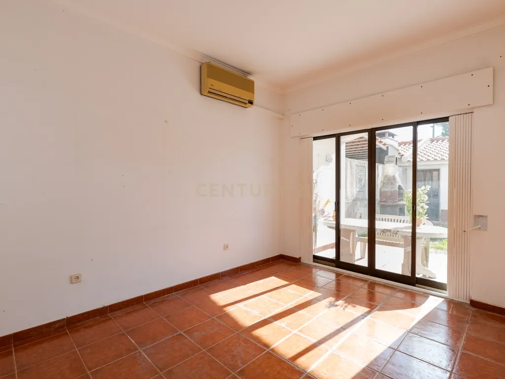 Moradia T4 Geminada à Venda na Marisol — 200 m² | Lote 900 m² | Piscina - Image 20