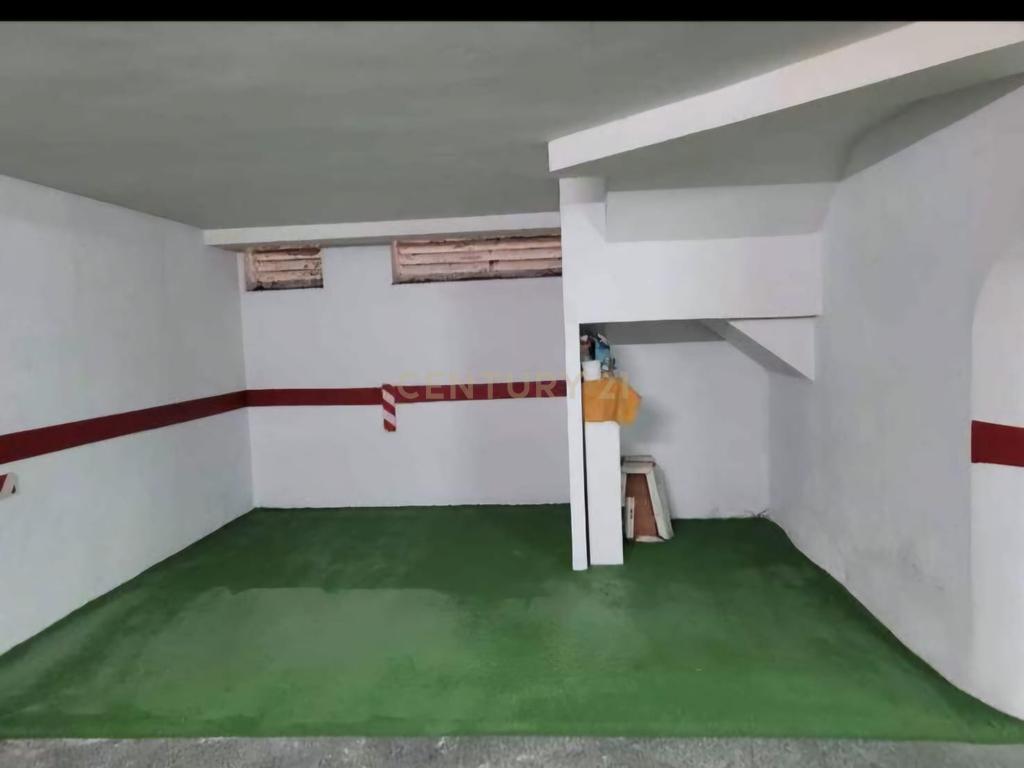  - Image 1
