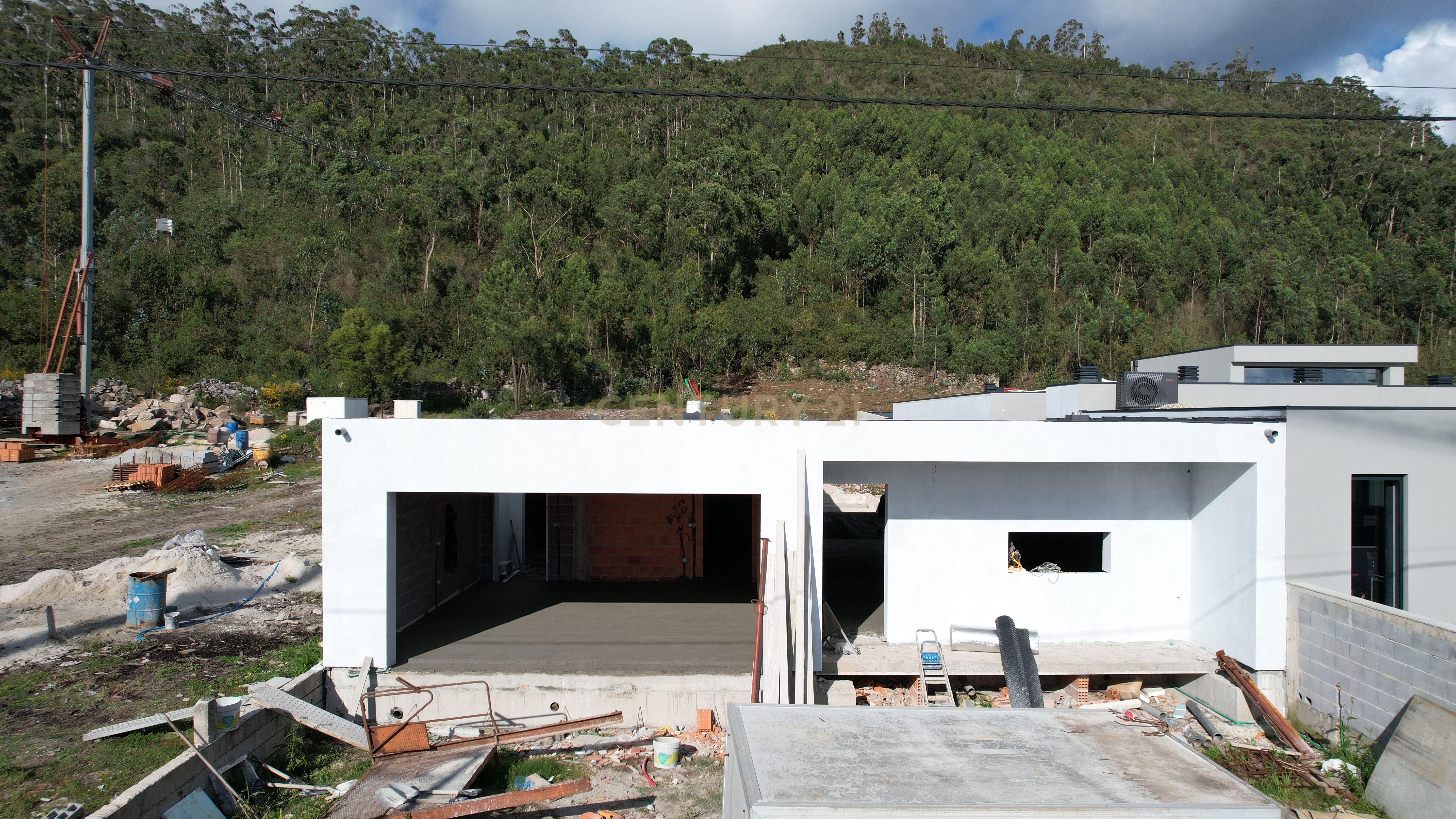 Fotografia 8 de Luxuosa Moradia T3 em Construçao  em Marinhas-Esposende,