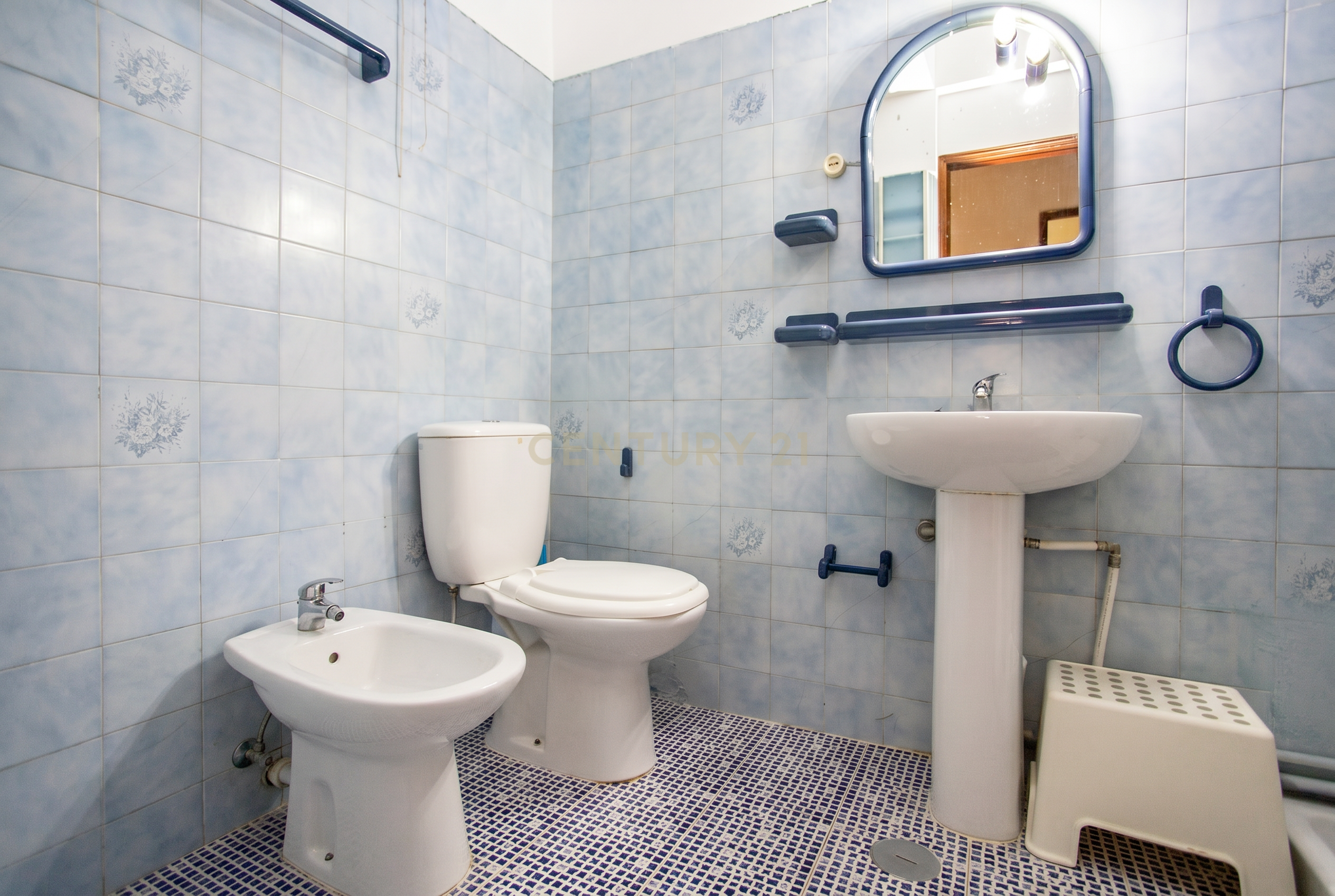 Fotografia 12 de T2 com Excelente Potencial de Investimento na Arrentela, Seixal