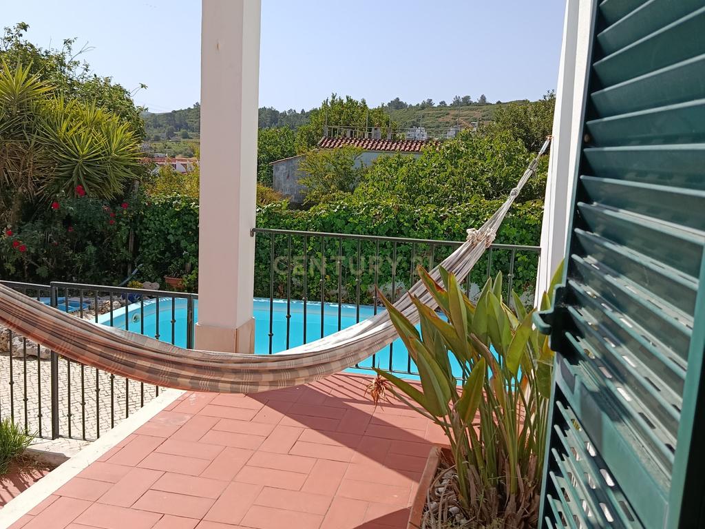 Casa Isolada em Sampaio-Sesimbra, Setúbal com Piscina e Vista Panorâmica - Image 13