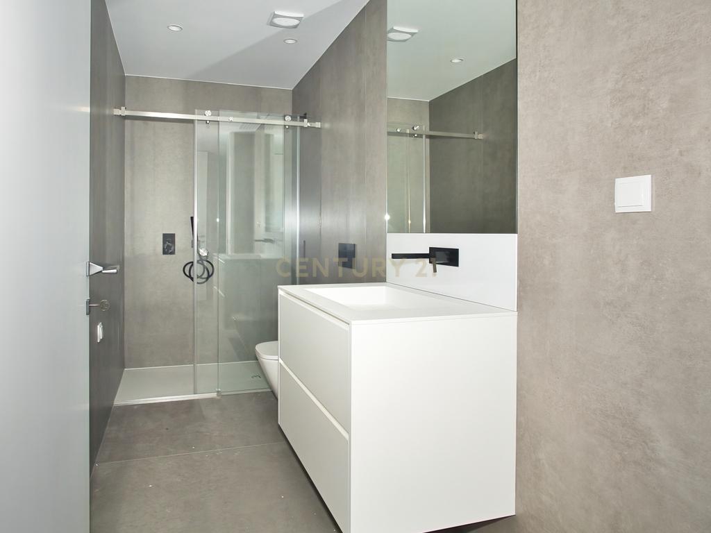 Lindíssimo Apartamento Novo T2 a dois passos da praia - Image 21