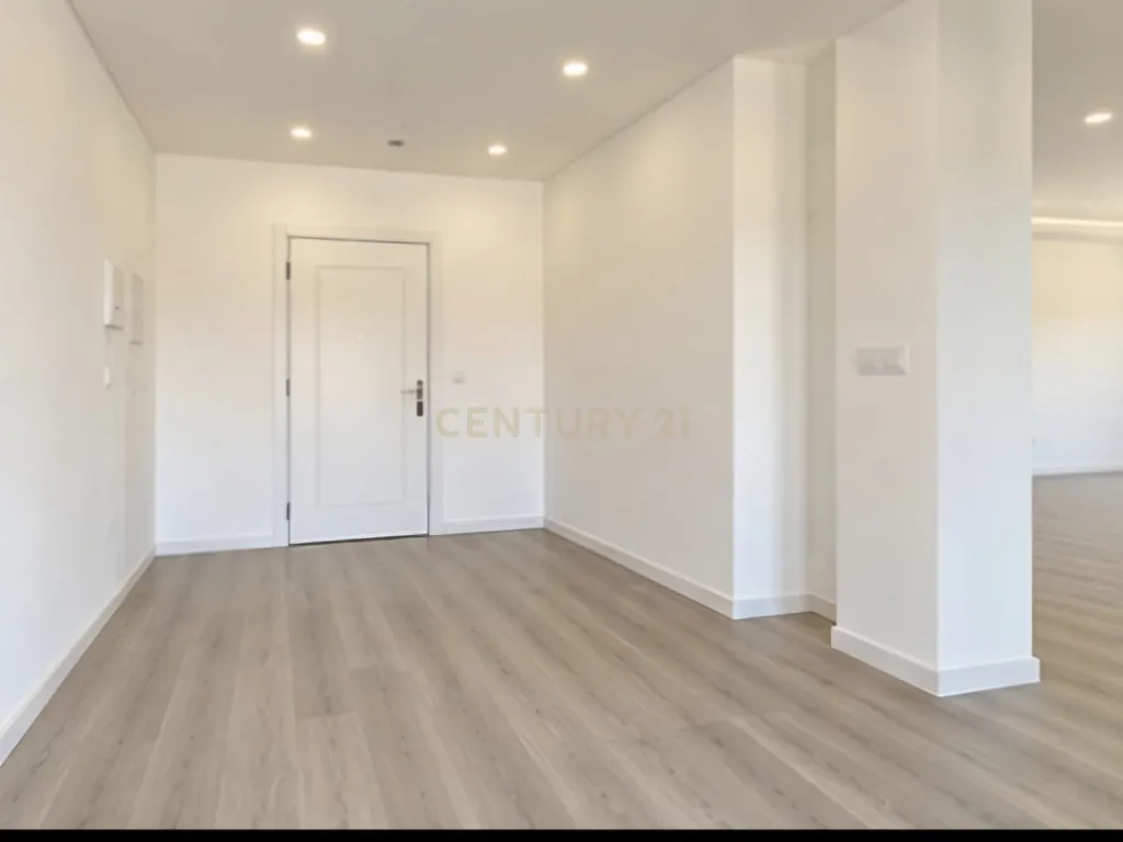 Moradia com 5.072 m² de terreno | Quinta do Anjo, Palmela - Image 8