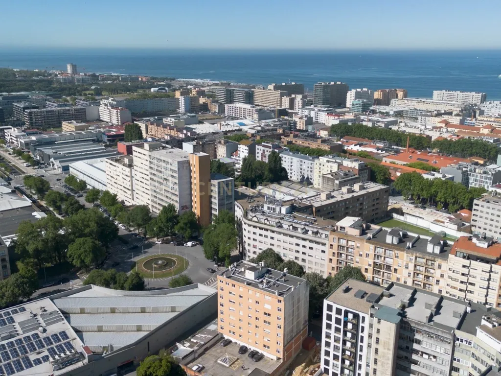 Apartamento T2 em Matosinhos com Vista para a Cidade - Image 21