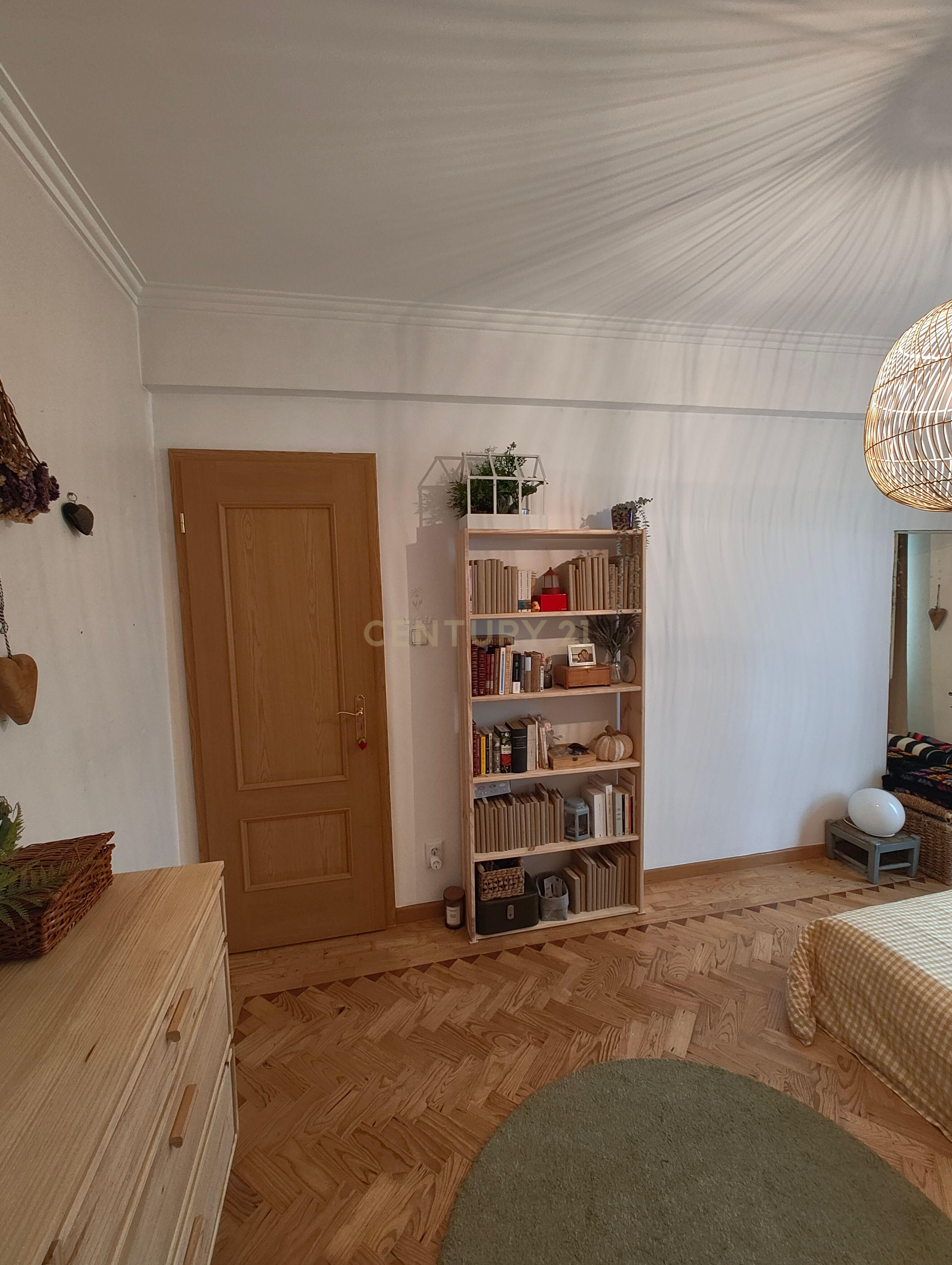 Apartamento duplex T3 + 2 em Queluz - Image 26