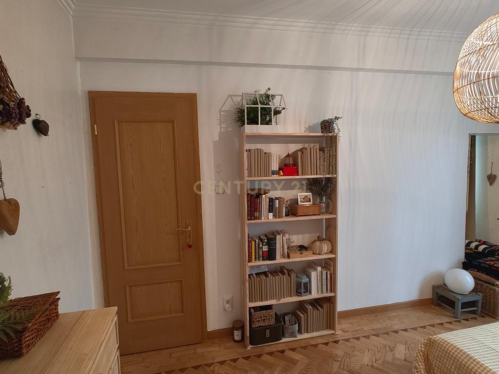 Apartamento duplex T3 + 2 em Queluz - Image 26