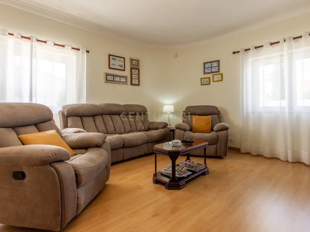 Moradia T6 na Quinta do Conde, Boa Água III - Image 19