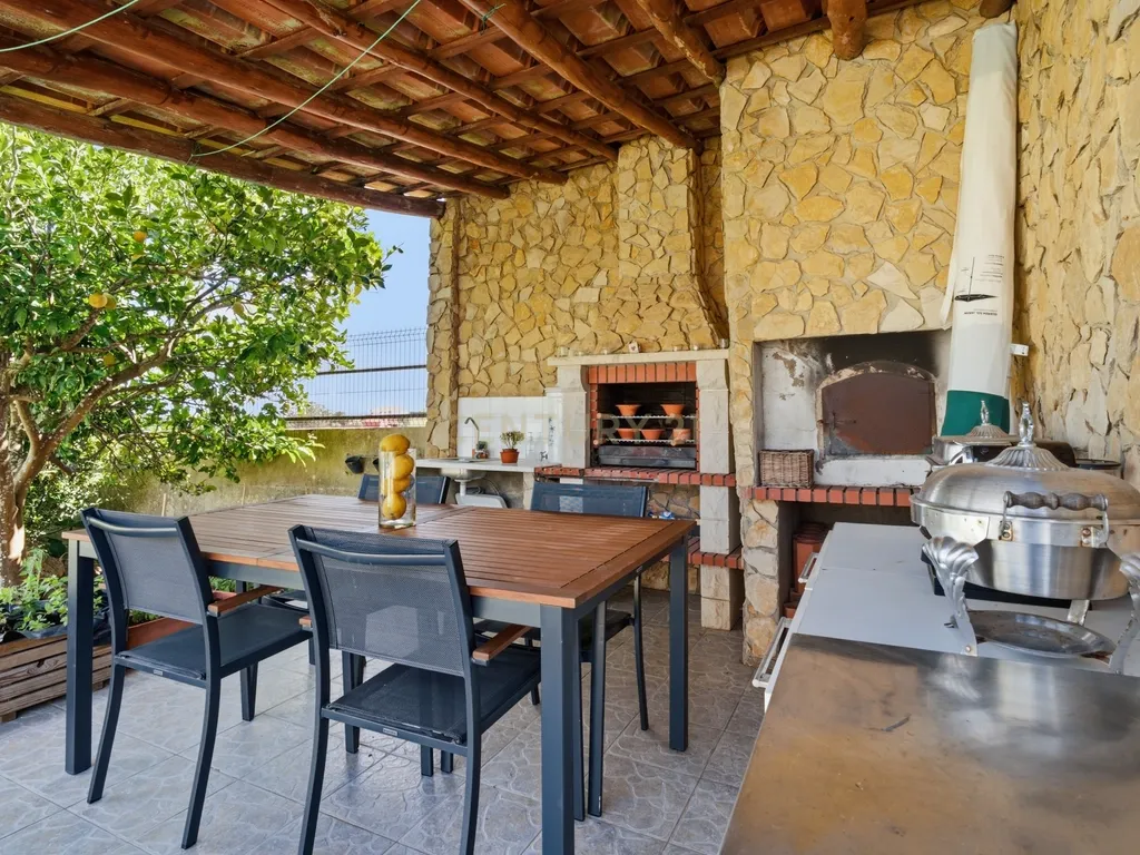 Moradia Isolada com Piscina em Lote de 908 m² | Sala Ampla | Jardim e Vista Desafogada -Mafra - Image 46