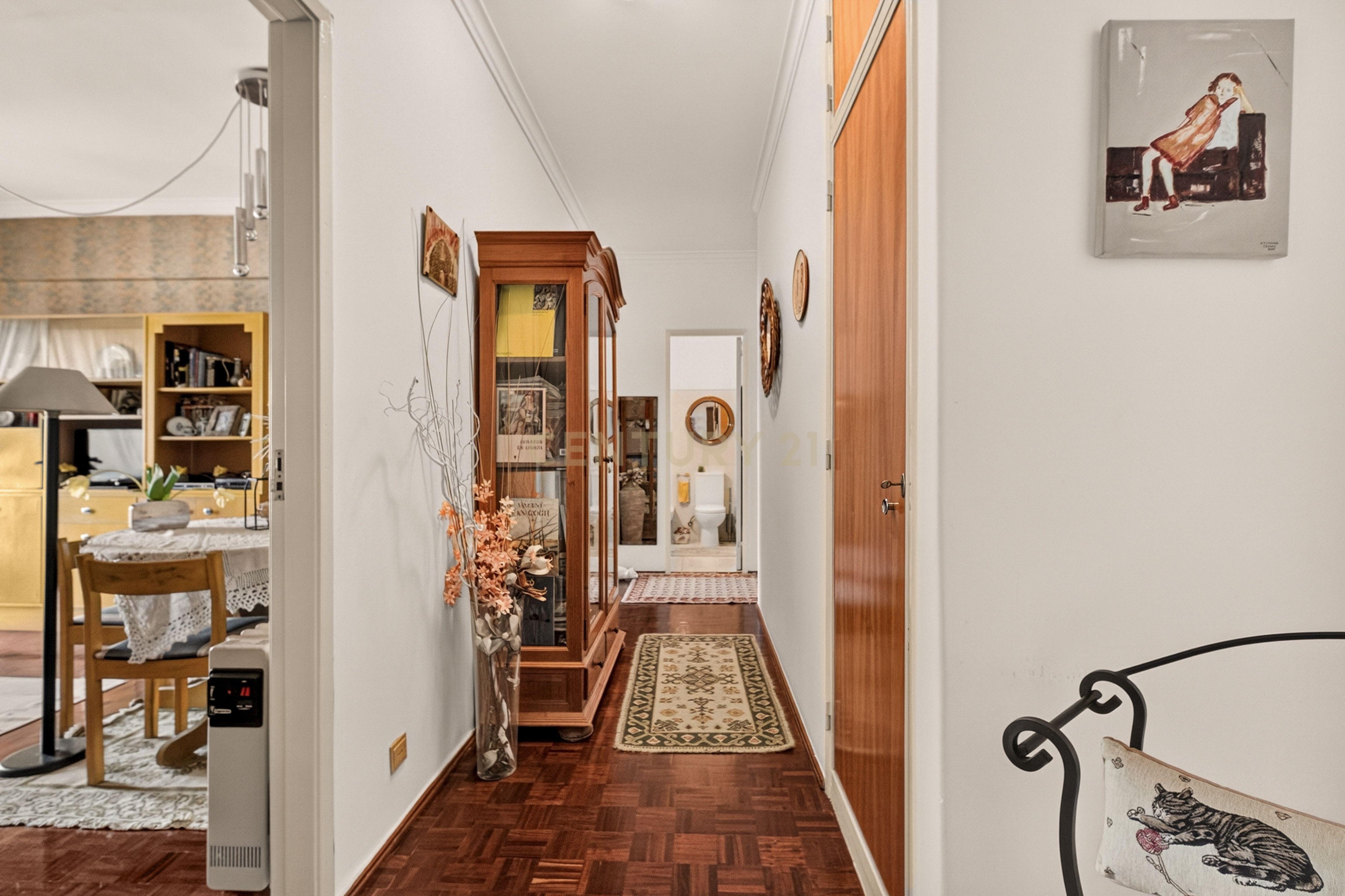 Fotografia 4 de Apartamento T2 com Duas Varandas e Excelente Localização