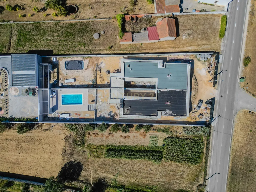 Moradia geminada em construção, com piscina e jardim na Boavista, Lavos, Figueira da Foz. - Image 14