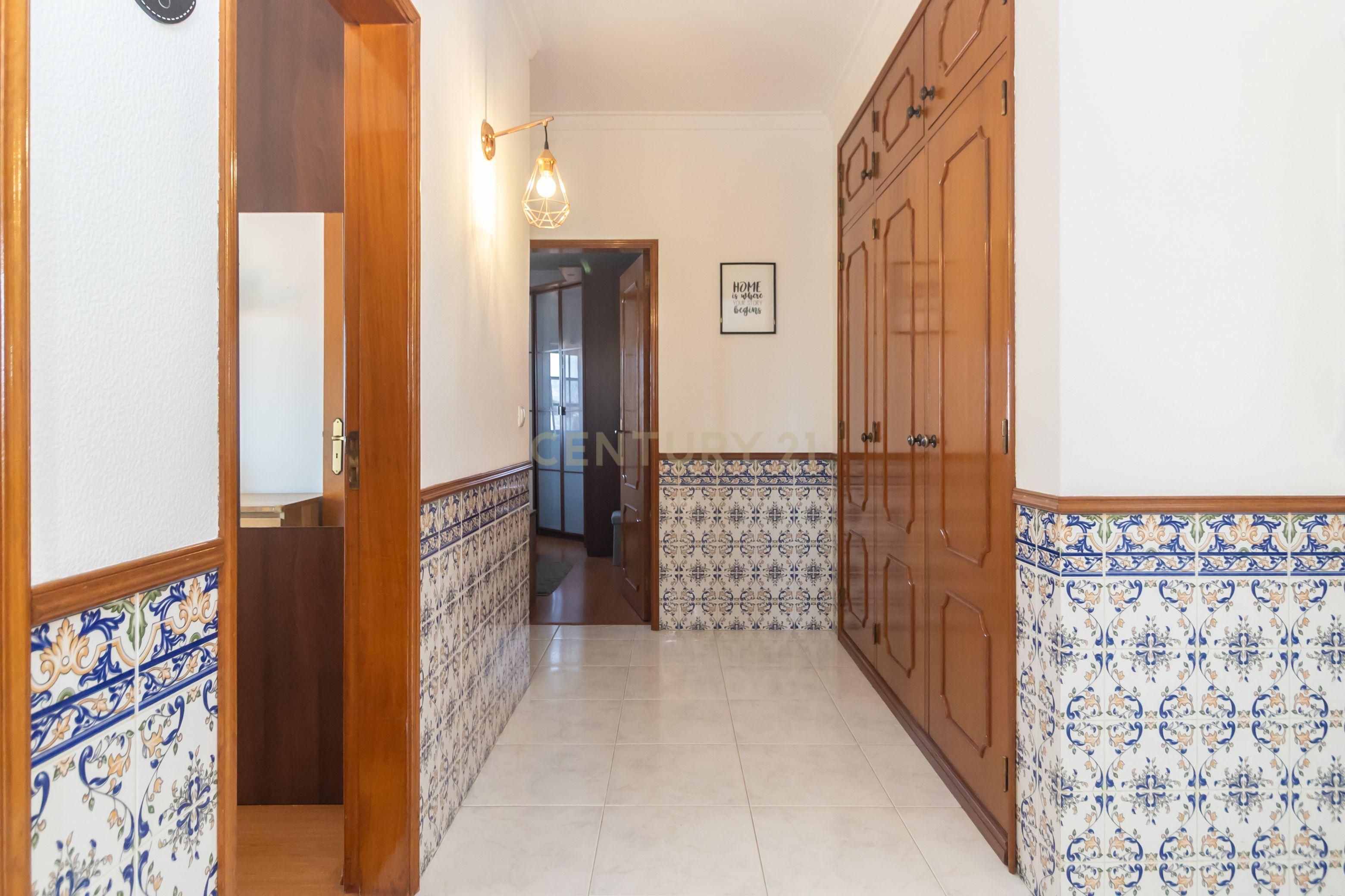 Fotografia 9 de Apartamento T2 com Parqueamento, Elevador, Pronto a Habitar – Uma Oportunidade a Não Perder