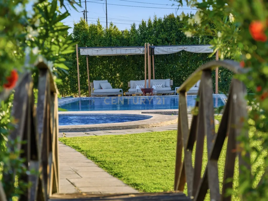 Quinta de Charme em Palmela – Renovada, Espaçosa e Pronta a Viver - Image 30