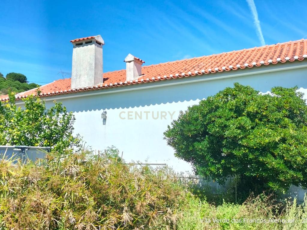 Moradia típica na Serra de Montejunto – Ideal para viver ou investir em turismo rural - Image 10