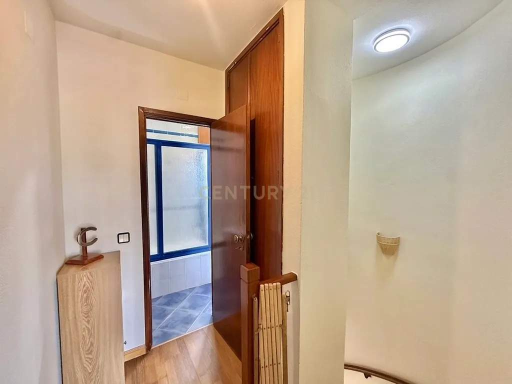 Moradia T4 em Vendas de Azeitão com jardim - Oportunidade - Image 15