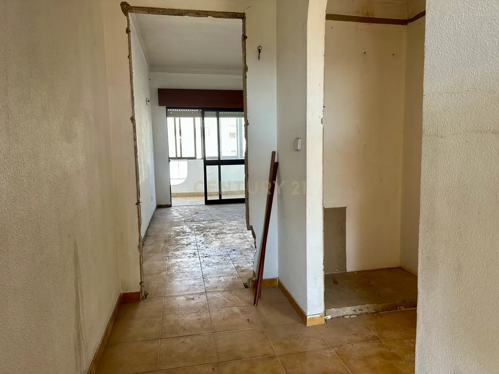 Apartamento T1 com 70 m² em Albufeira – Para Remodelar - Image 21