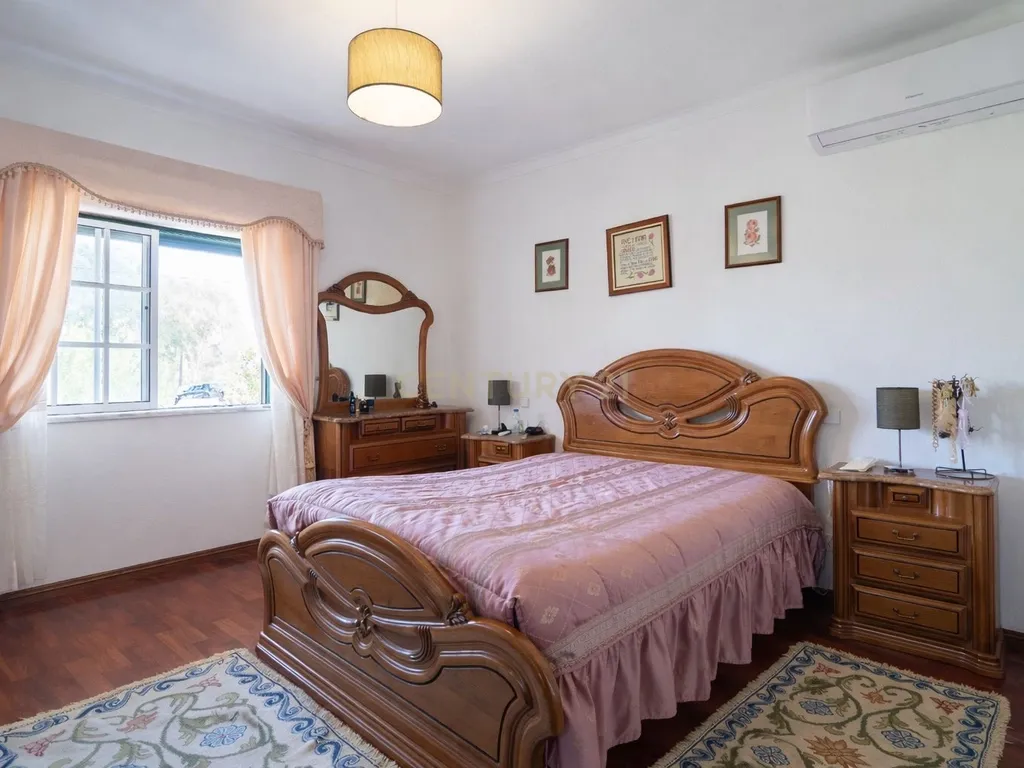 OPORTUNIDADE ÚNICA NA LOUSÃ – MORADIA COM GRANDE POTENCIAL (habitação e comércio) - Image 71