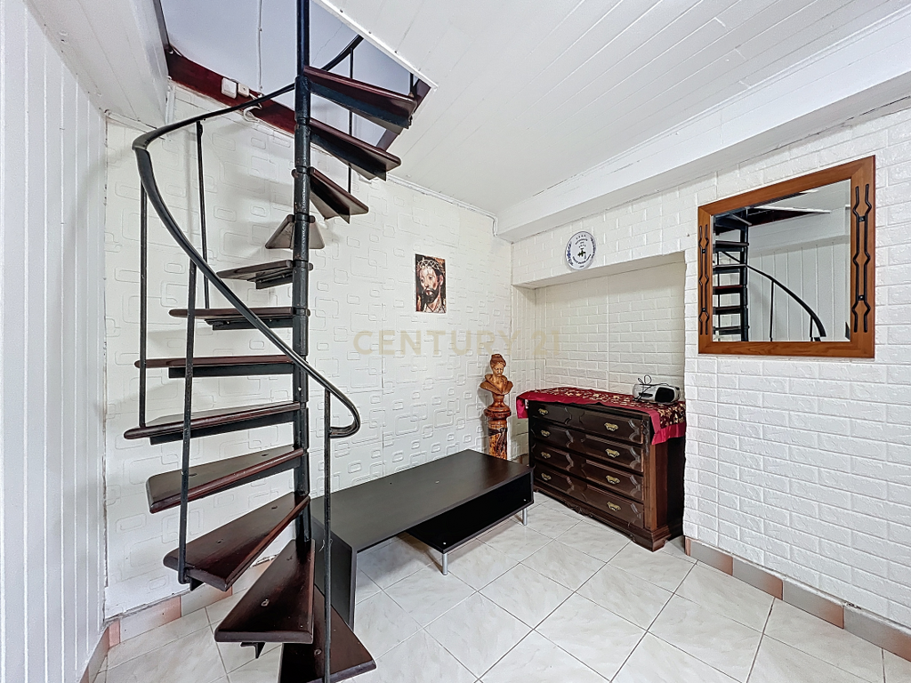 🏡 Moradia T1 tradicional – Freguesia dos Arrifes / Ponta Delgada - Image 7