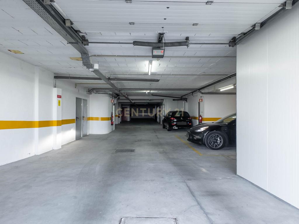 Arrecadação/Box para Arrendamento em Vila Nova de Gaia - Image 9