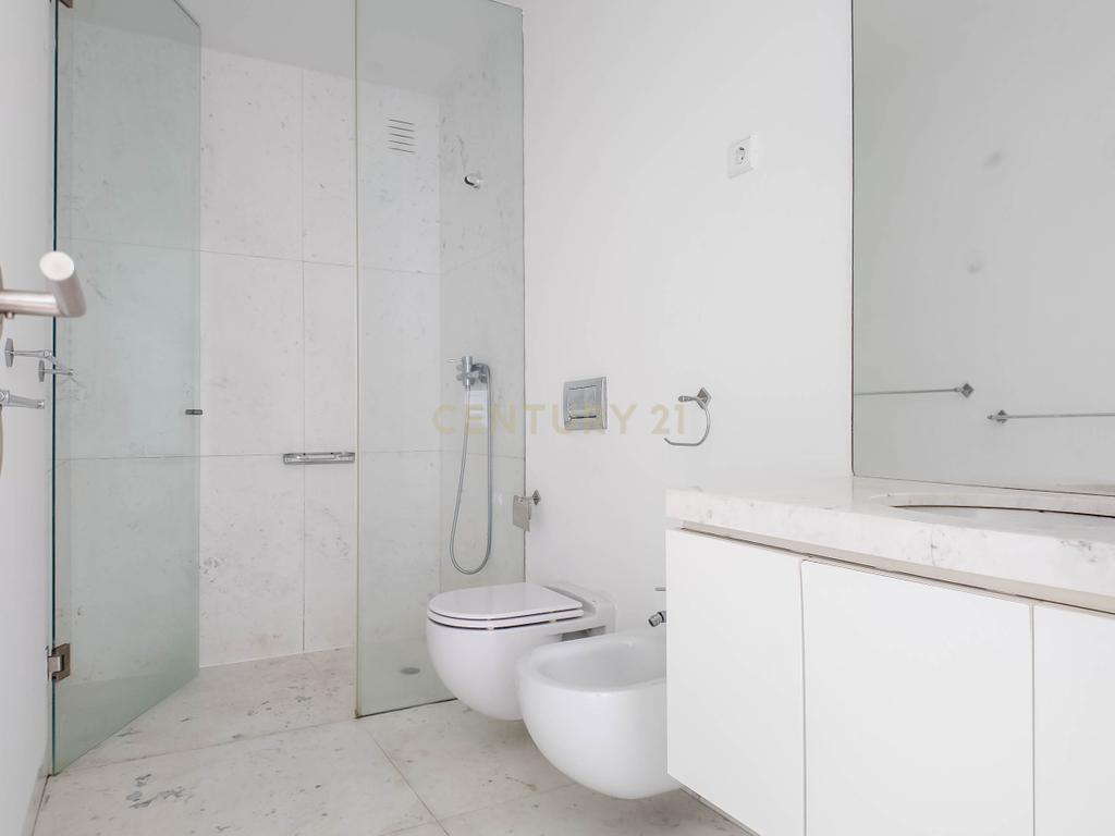 Luxuosa Moradia em Santo Tirso com Vista Panorâmica - Image 59
