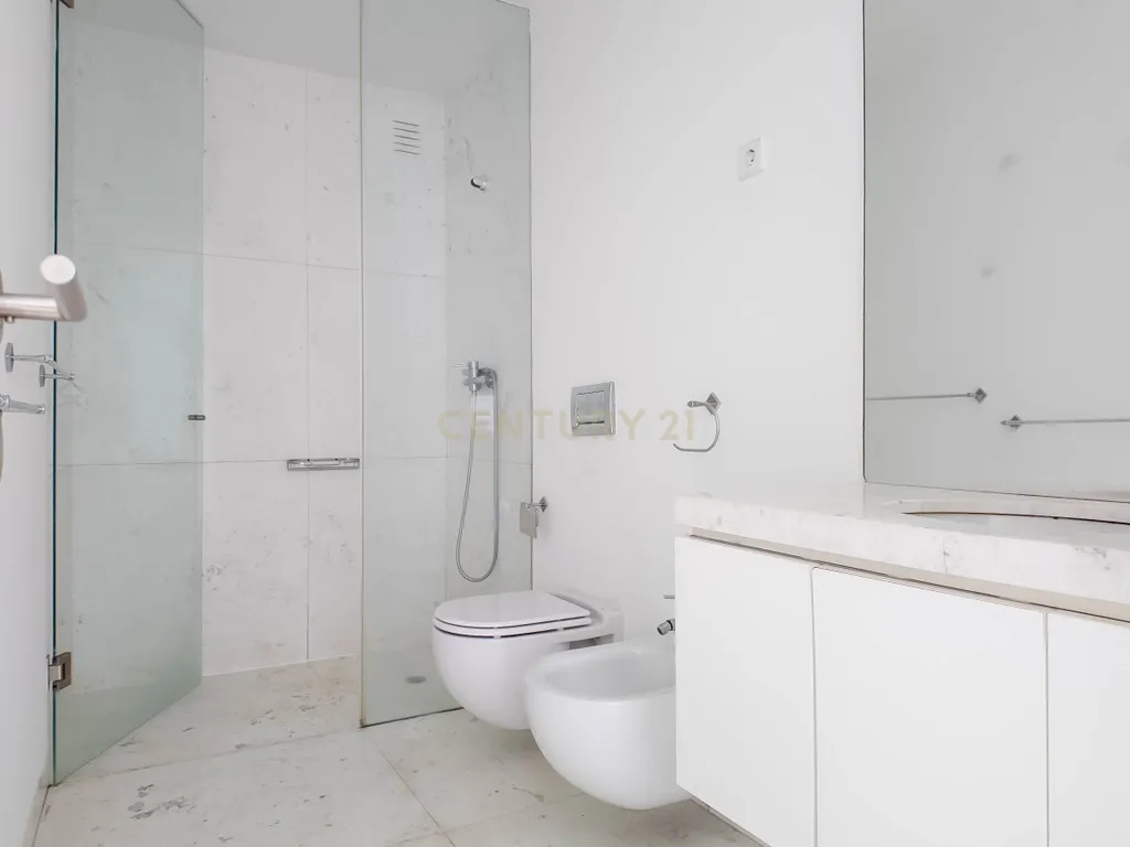 Luxuosa Moradia em Santo Tirso com Vista Panorâmica - Image 59