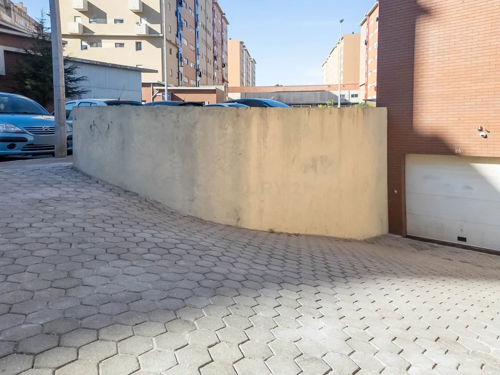 Arrecadação/Box para Arrendamento em Vila Nova de Gaia - Image 30