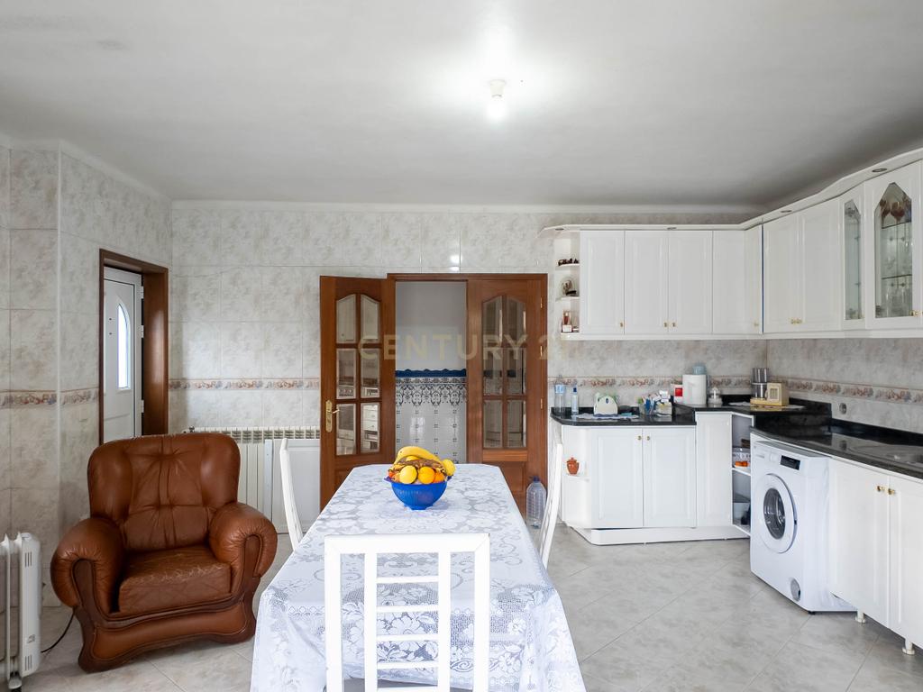 Moradia T3, de 4 frentes, vista Rio - Baião, Porto - Image 26