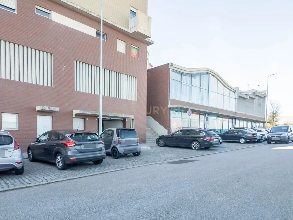 Arrecadação/Box para Arrendamento em Vila Nova de Gaia - Image 13