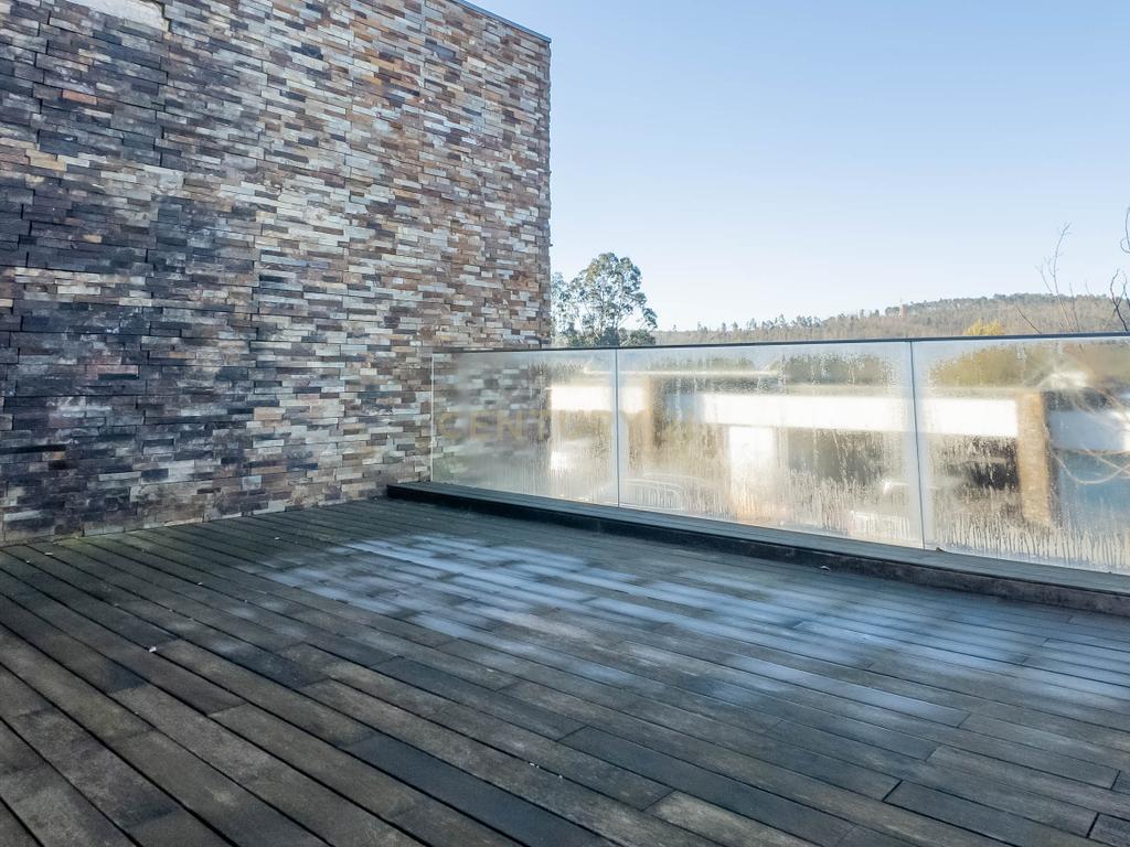 Luxuosa Moradia em Santo Tirso com Vista Panorâmica - Image 51