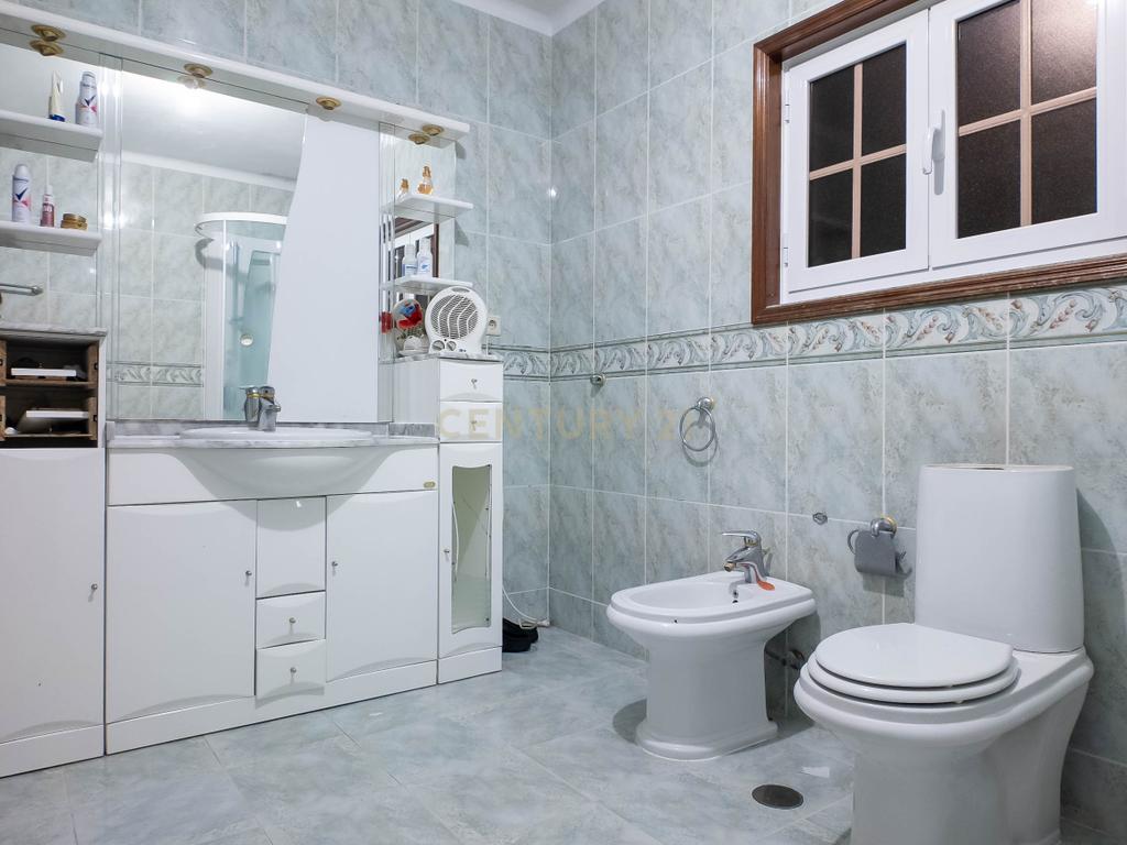Moradia T3, de 4 frentes, vista Rio - Baião, Porto - Image 16