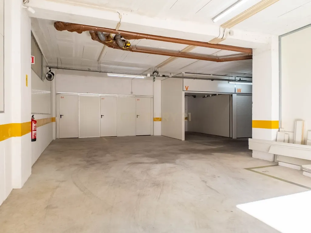 Arrecadação/Box para Arrendamento em Vila Nova de Gaia - Image 5
