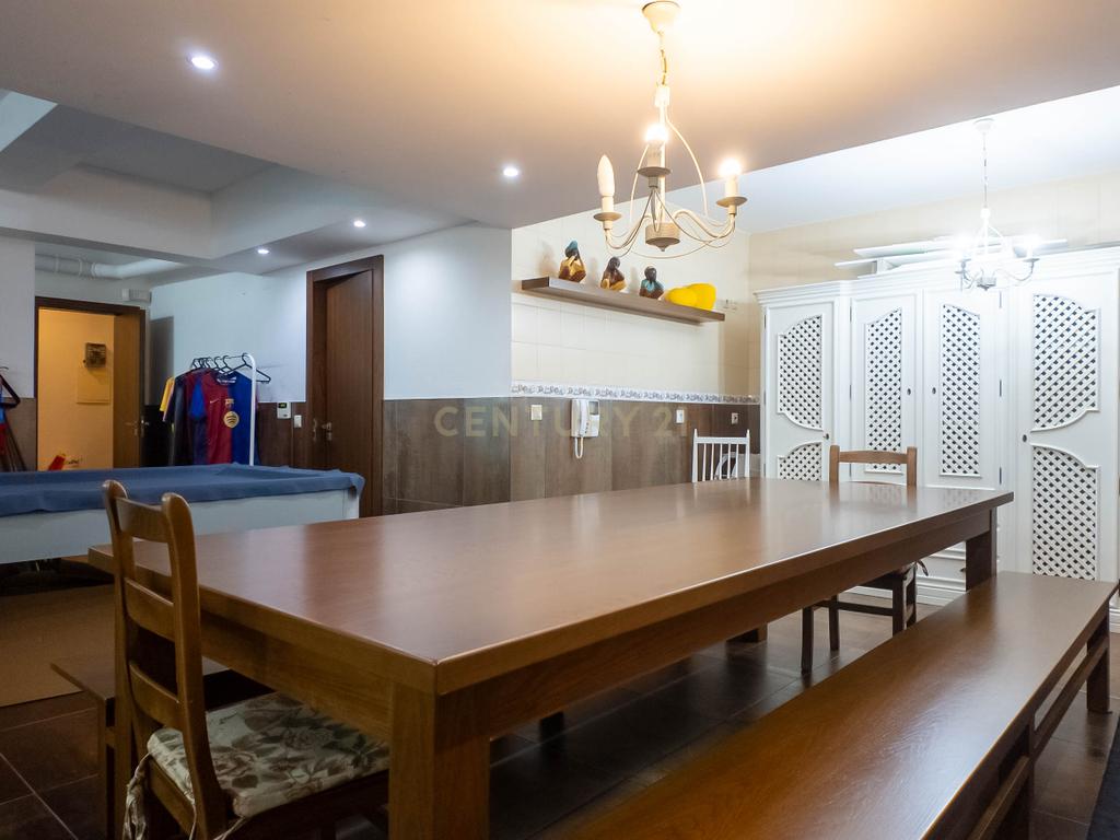 Moradia  de Luxo T4 ( como Nova ) em São Pedro da Cova - Image 49