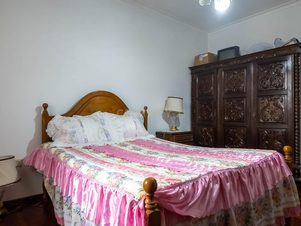 Moradia T3, de 4 frentes, vista Rio - Baião, Porto - Image 18