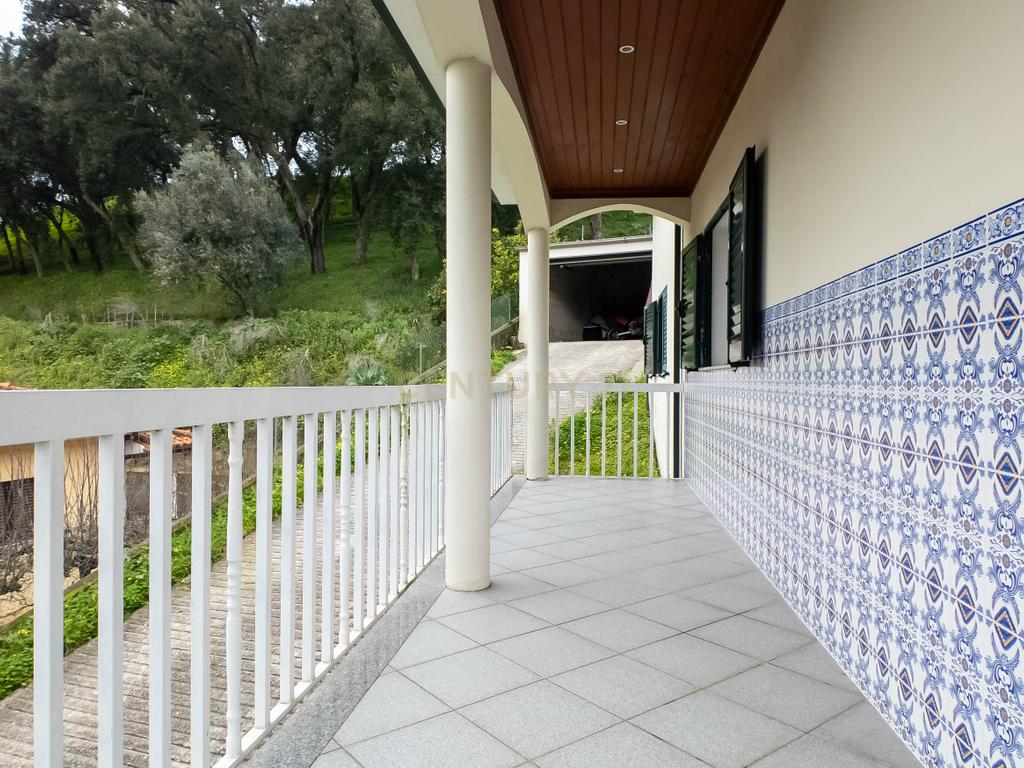 Moradia T3, de 4 frentes, vista Rio - Baião, Porto - Image 24