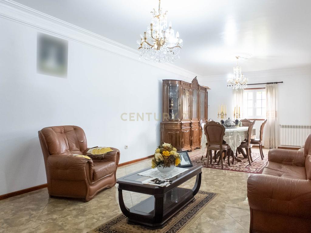 Moradia T3, de 4 frentes, vista Rio - Baião, Porto - Image 9
