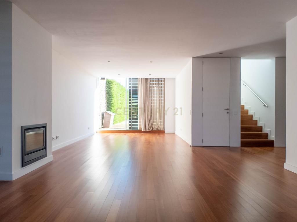 Luxuosa Moradia em Santo Tirso com Vista Panorâmica - Image 41