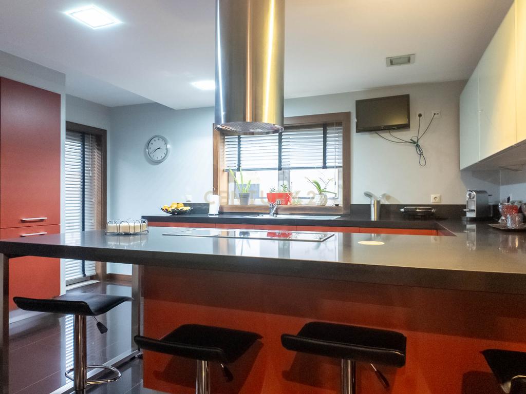 Moradia  de Luxo T4 ( como Nova ) em São Pedro da Cova - Image 35